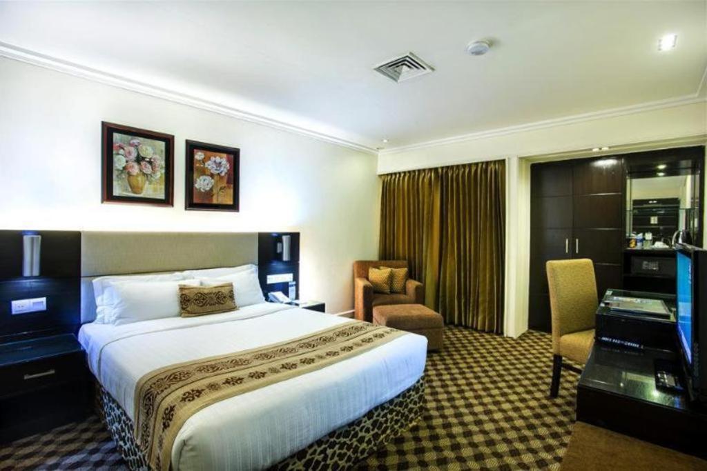 Hotel Agrabad Chittagong Buitenkant foto